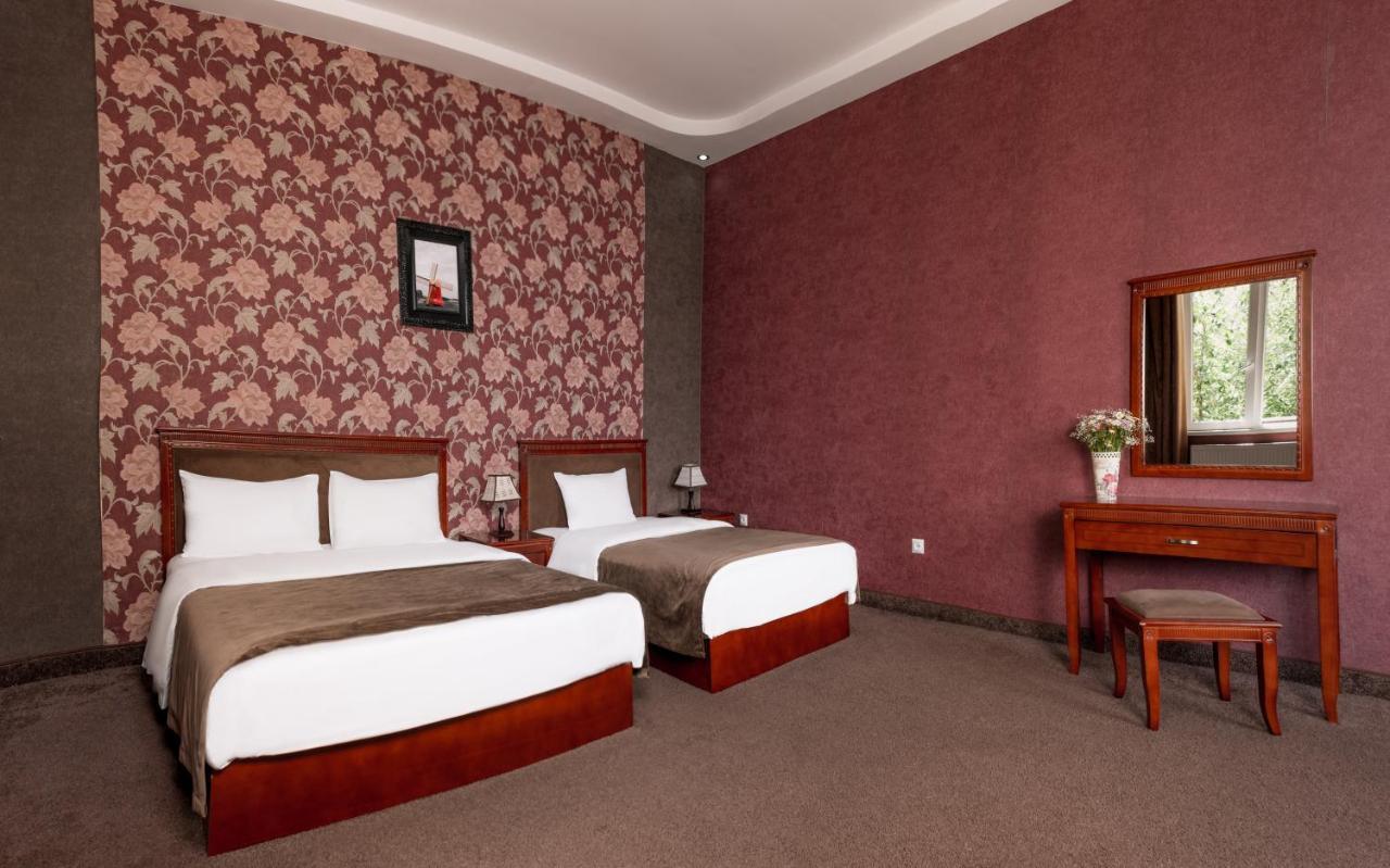 Margo Palace Hotel Tiflis Exterior foto