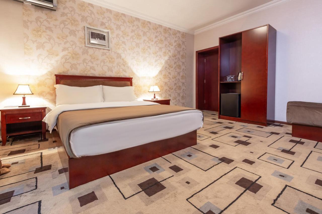 Margo Palace Hotel Tiflis Exterior foto