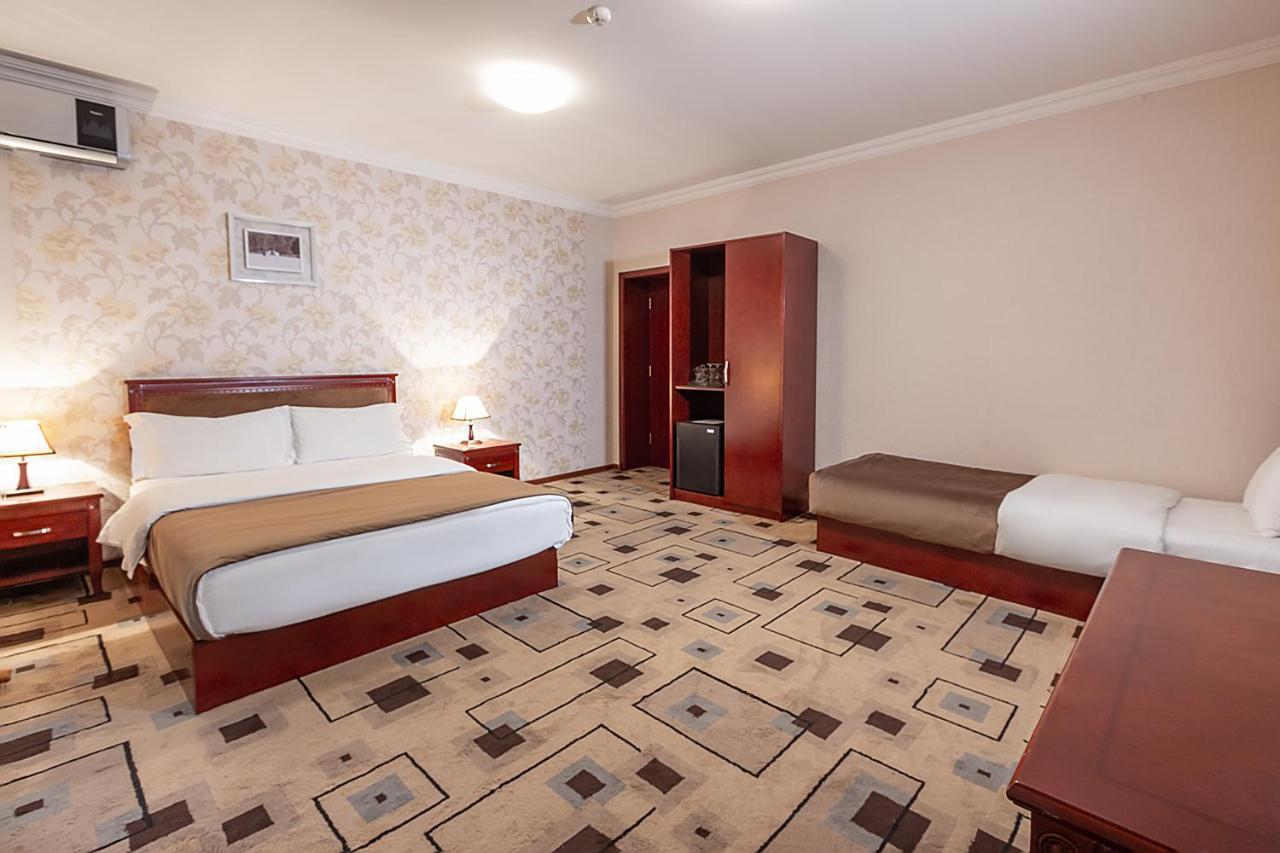 Margo Palace Hotel Tiflis Exterior foto